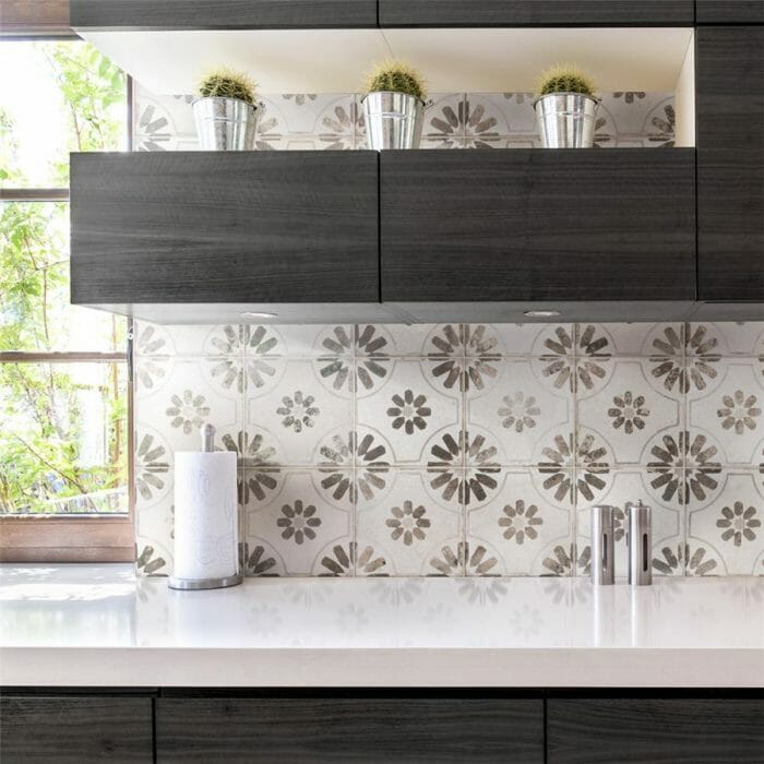 Blume Kings - Ceramic F/W Tile - Design Tiles by Zumpano